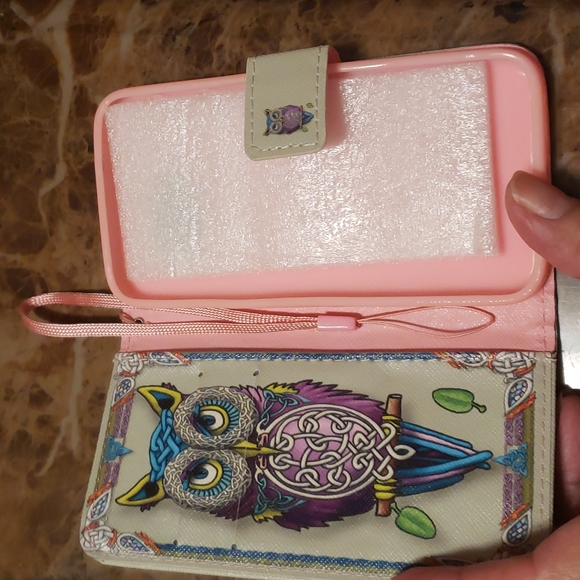 Cell phone case - Picture 3 of 3